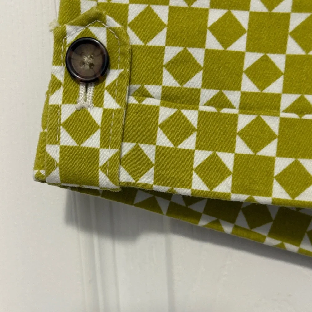 Banana Republic Retro Green Patterned Women's Shorts - Picture 3 of 10